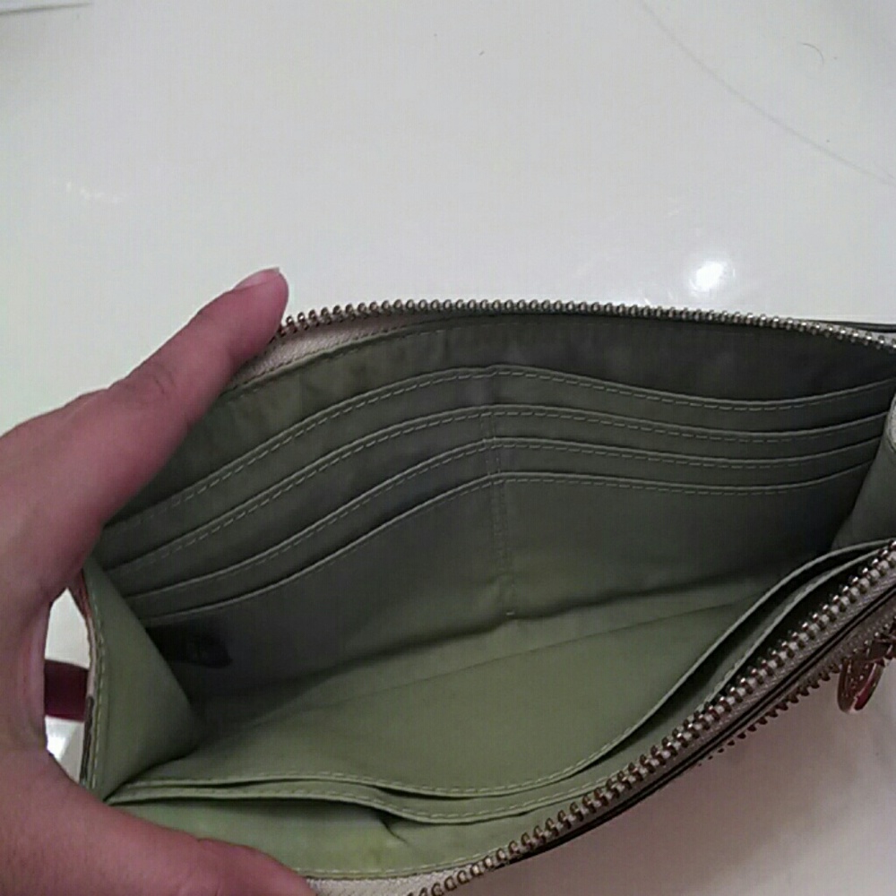 wallet - Picture 2 of 3
